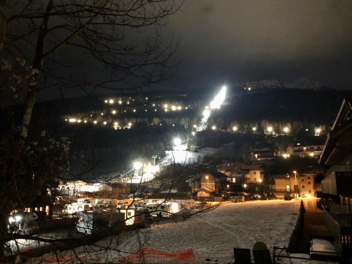 Il rifugio dello sciatore a 200 m dagli impianti. Aprica Esterno foto